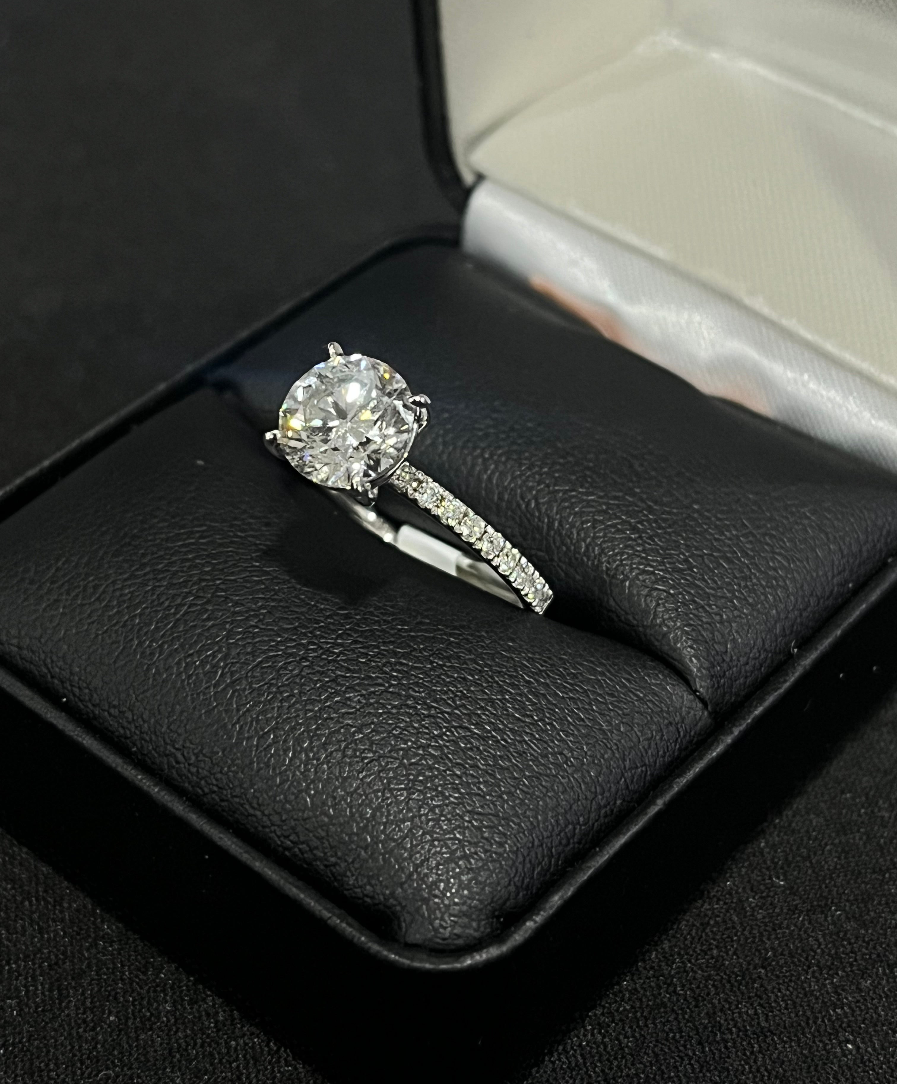 Natural Diamond White Gold Ring 14KT