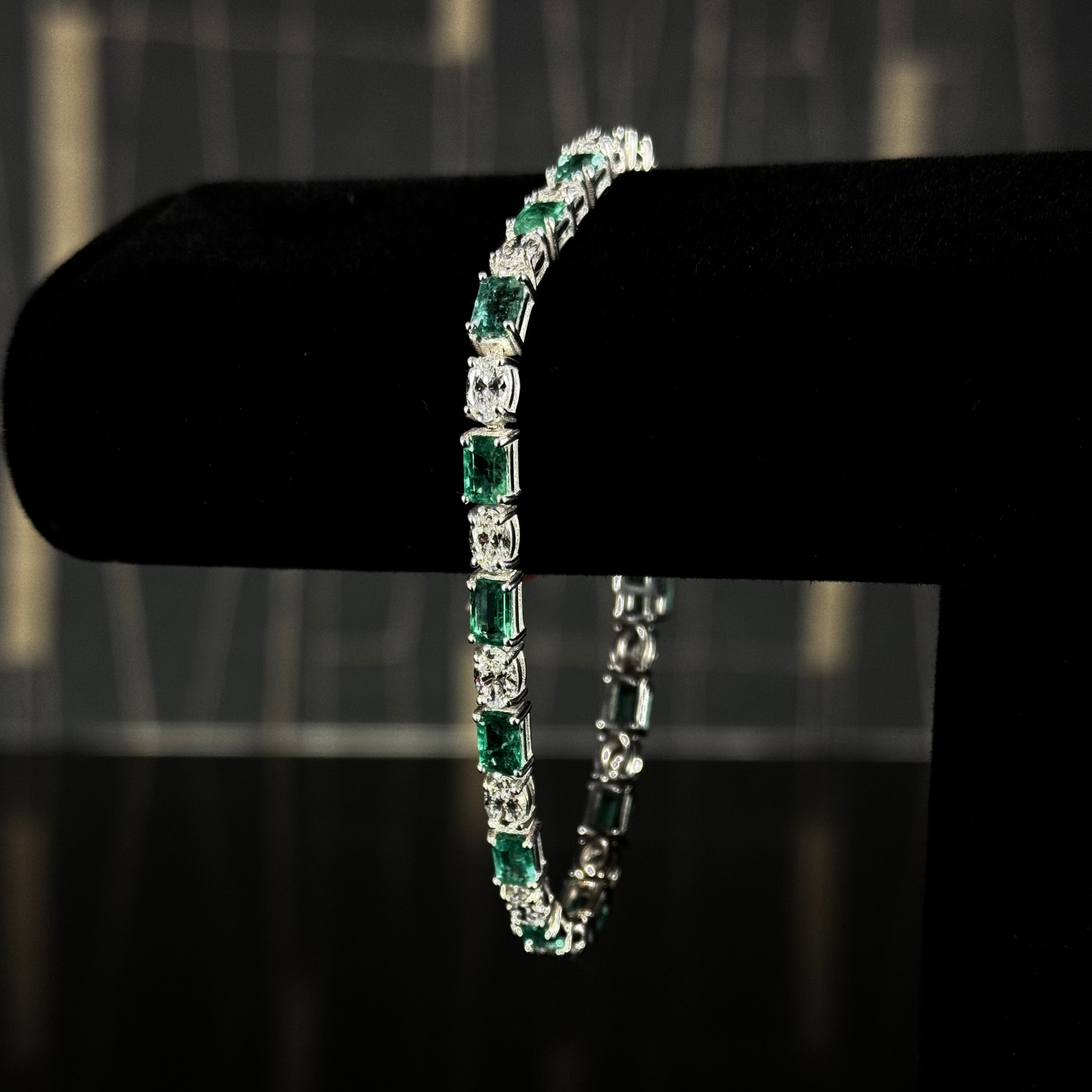 White Gold Bracelet 14KT Oval Diamonds Emerald