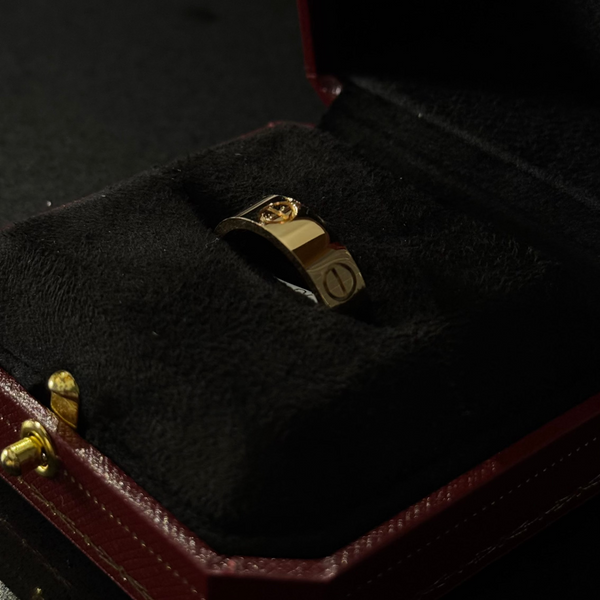 Ring: Love Ring 18KT -Yellow Gold - size 10