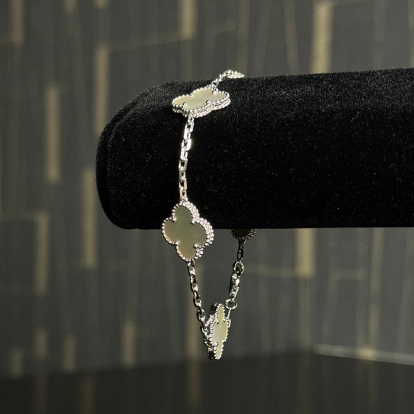 Elegant 5 Motif VC 18kt Bracelet - White Gold-White