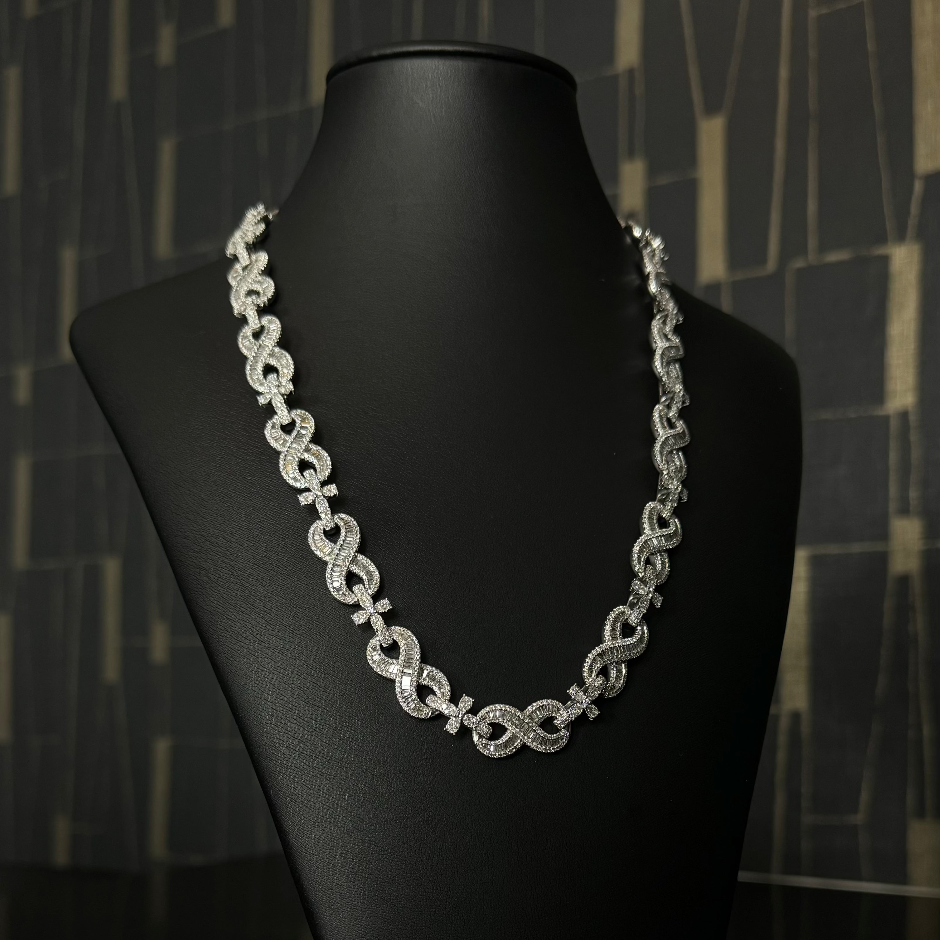 Infinity Necklace White Gold Natural Diamond 10KT