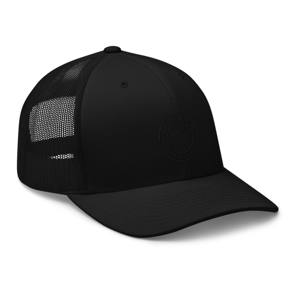 LUXZEN full black Trucker Cap